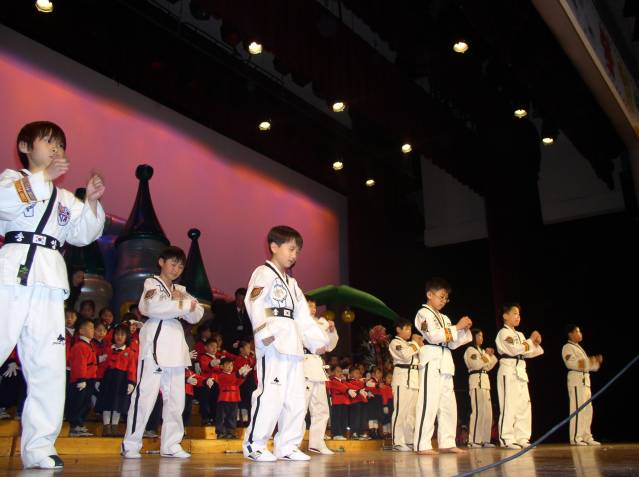 2004 Ǫ 翡