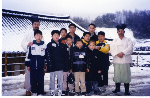 2002 ûе 1 Ź