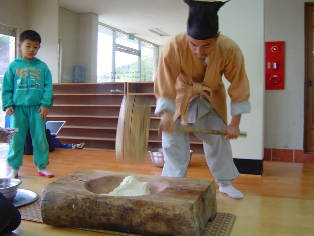 2005 ûе ķ( )