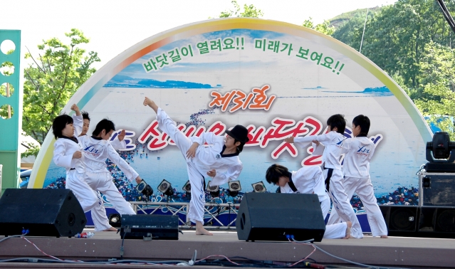 20085 ٴ 